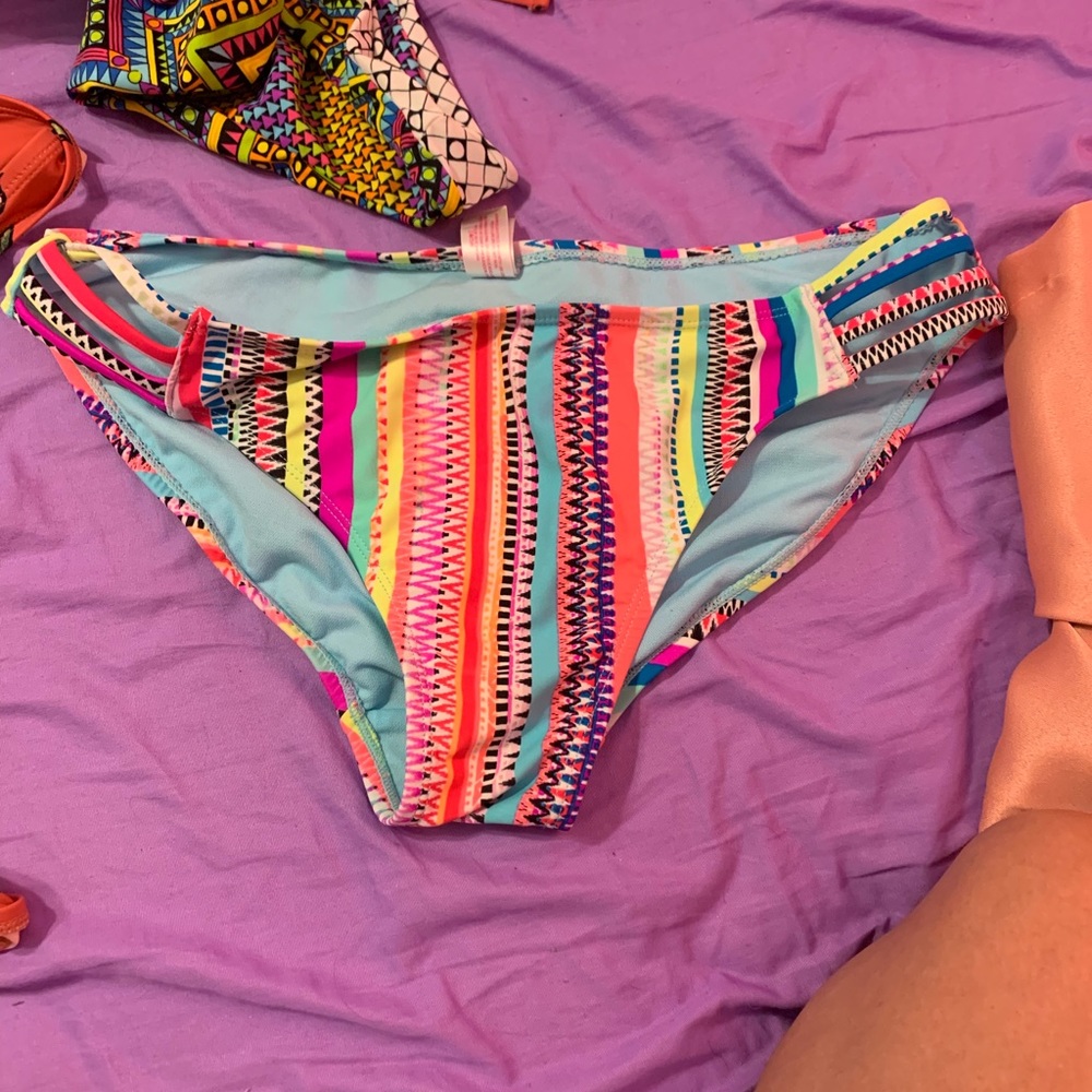 Neon bottoms